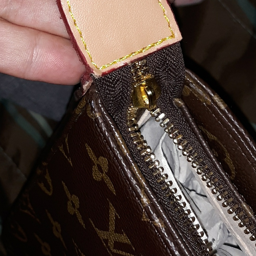Purse - Picture 4 of 4